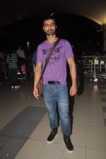 Ashmit patel snapped at airport on 2nd Nov 2011 (2).JPG